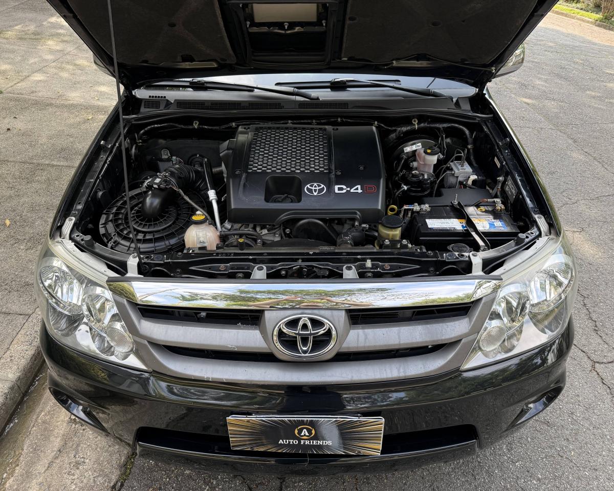 Hilux SW4 - Foto #4 do anúncio à venda de Carro clássico