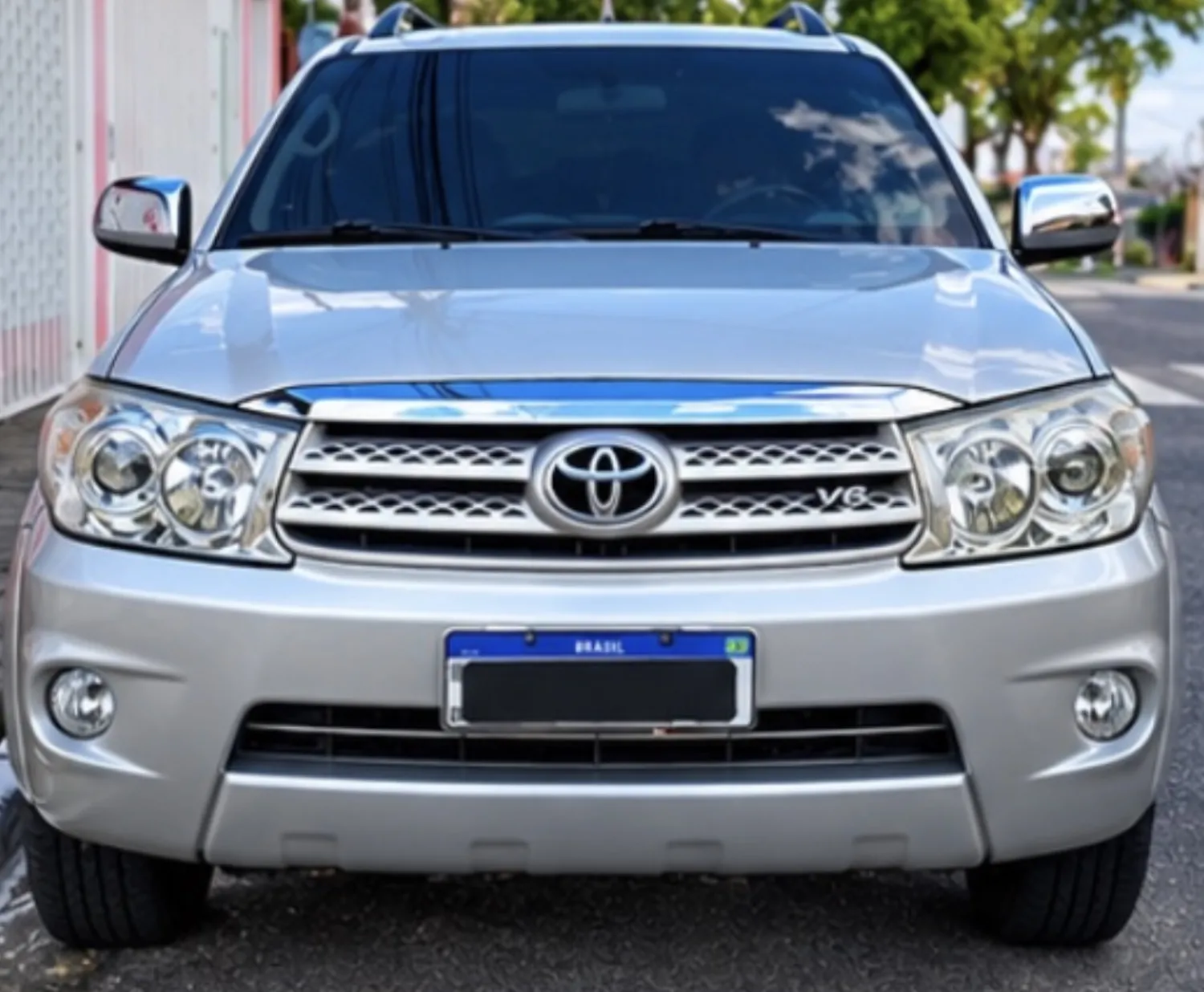 avv-toyota-hilux-sw4-venda-8f37282-imagem-003
