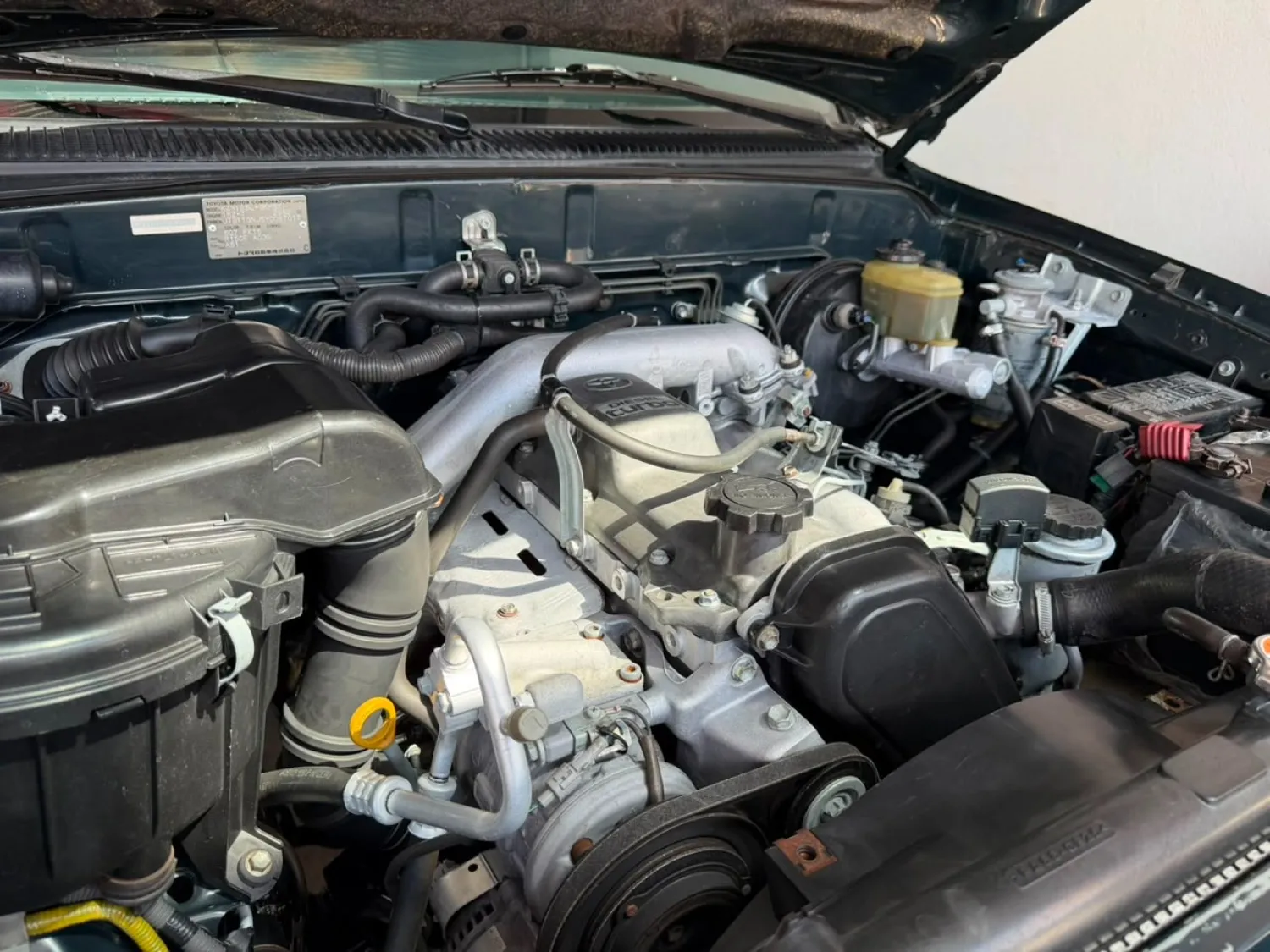 avv-toyota-hilux-sw4-venda-f61afce-imagem-012