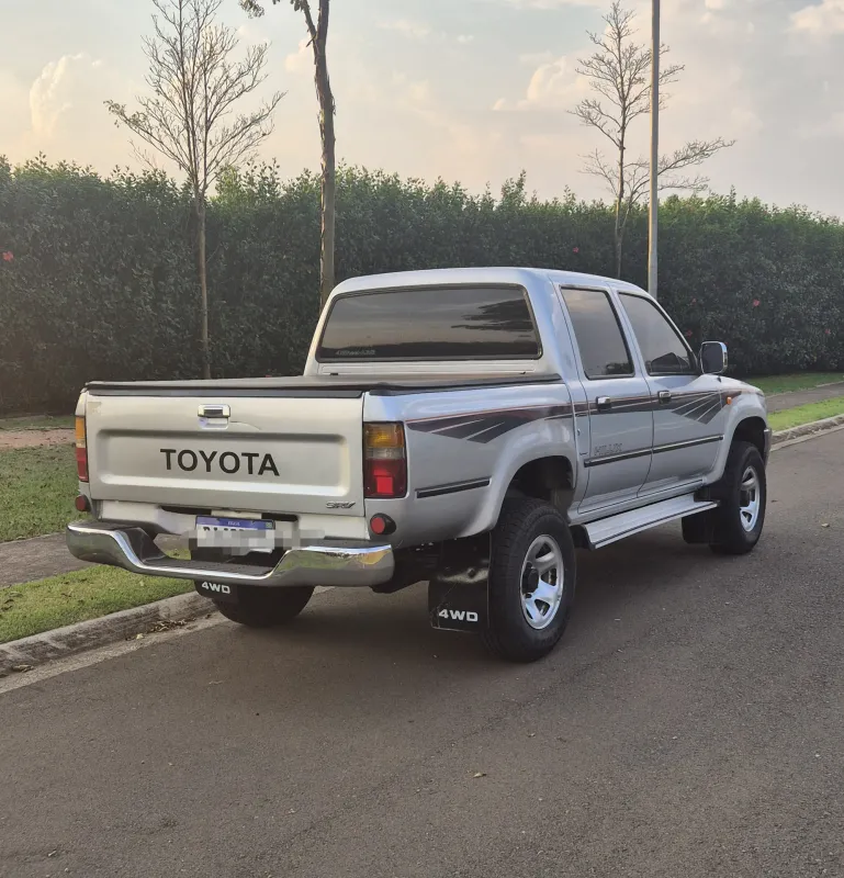 avv-toyota-hilux-venda-90b278d-imagem-001
