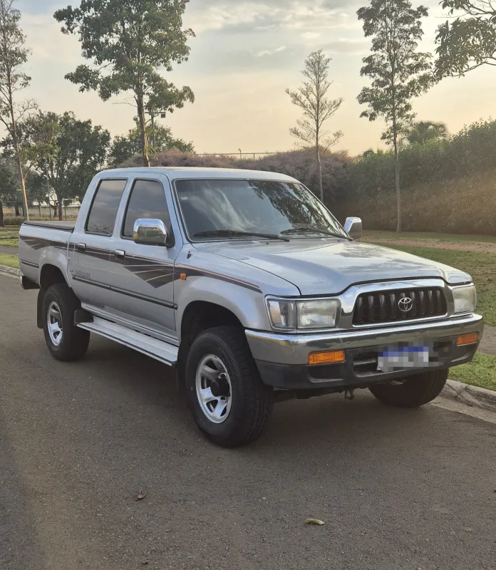 avv-toyota-hilux-venda-90b278d-imagem-003