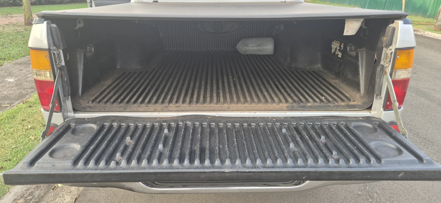 avv-toyota-hilux-venda-90b278d-imagem-008