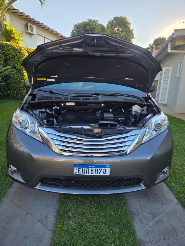 avv-toyota-sienna-venda-0d7593b-imagem-006