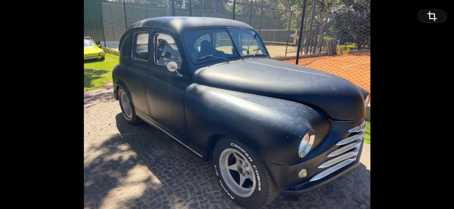 Sedan - Foto #2 do anúncio à venda de Carro clássico