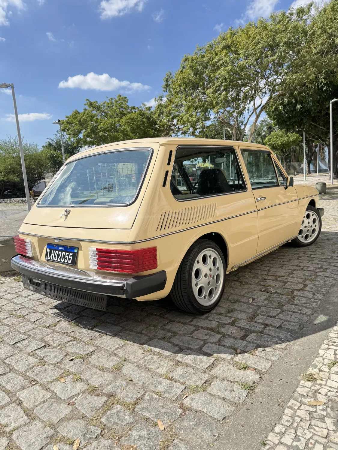 avv-volkswagen-brasilia-venda-8a31aaf-imagem-002
