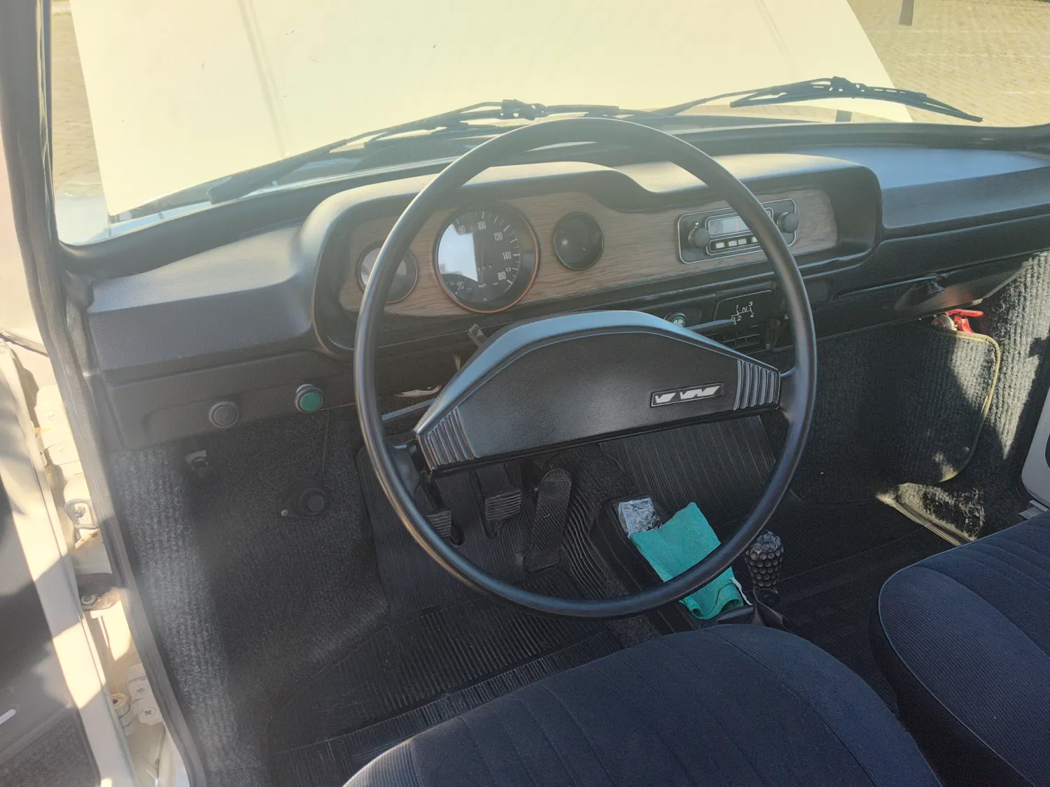avv-volkswagen-brasilia-venda-f31583c-imagem-006