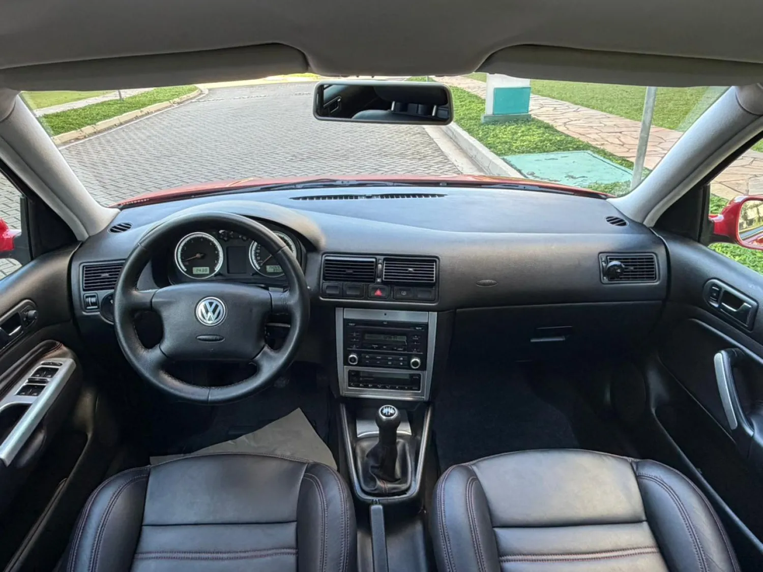avv-volkswagen-golf-2-0-8v-confortline-venda-6tsatew-imagem-002