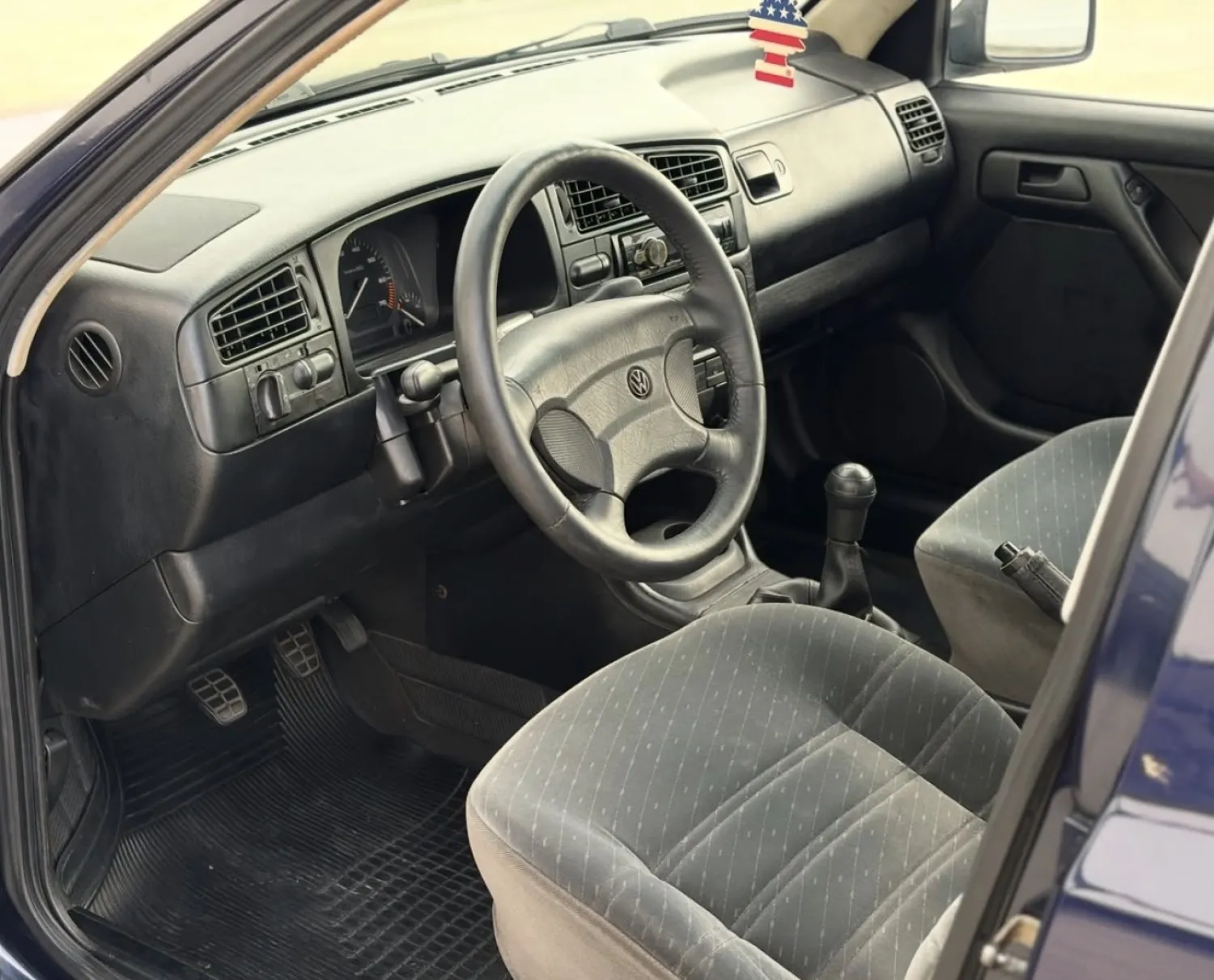 avv-volkswagen-golf-venda-53090a8-imagem-008