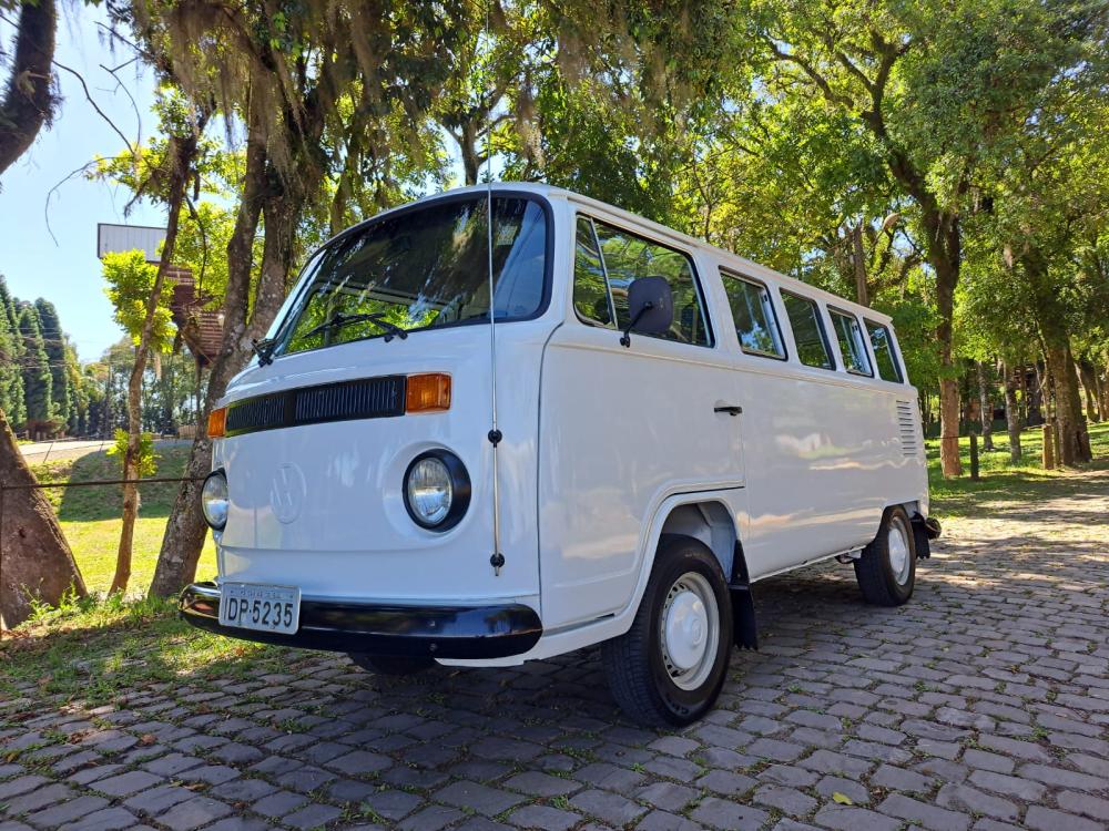 Kombi - Foto #7 do anúncio à venda de Carro clássico