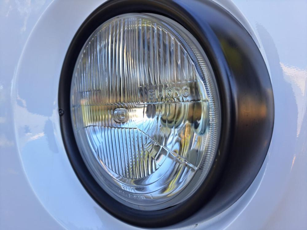 Kombi - Foto #9 do anúncio à venda de Carro clássico