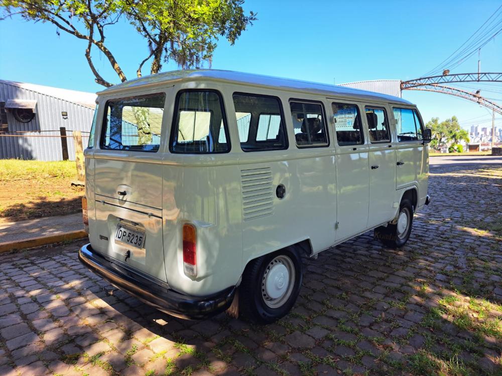 Kombi - Foto #12 do anúncio à venda de Carro clássico