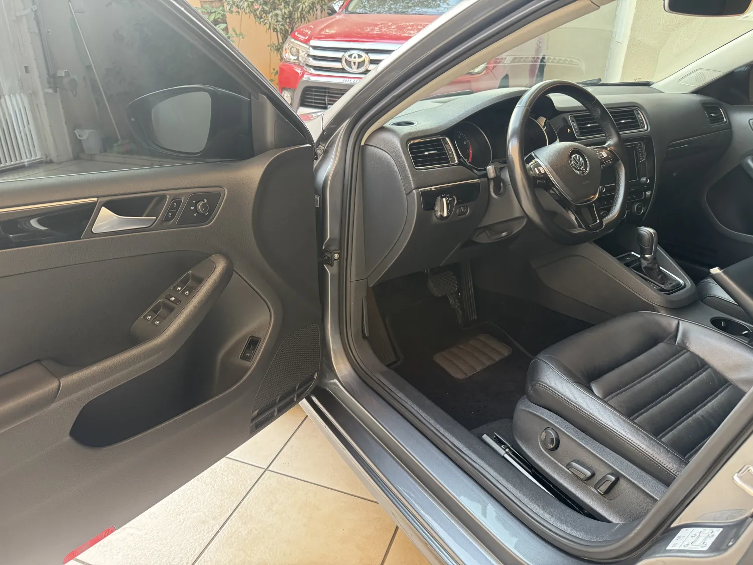 avv-volkswagen-jetta-venda-0b83e45-imagem-003