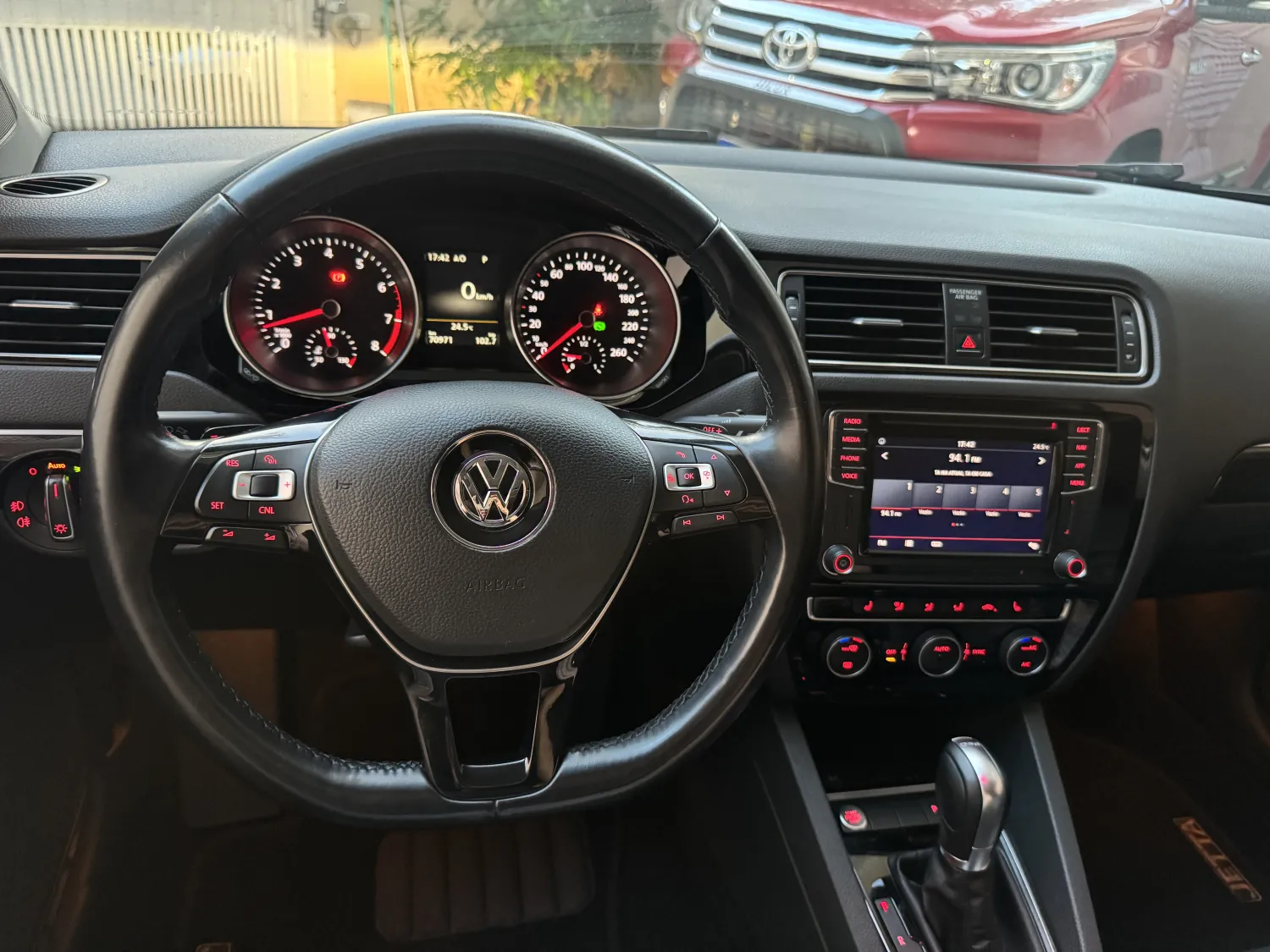 avv-volkswagen-jetta-venda-0b83e45-imagem-008