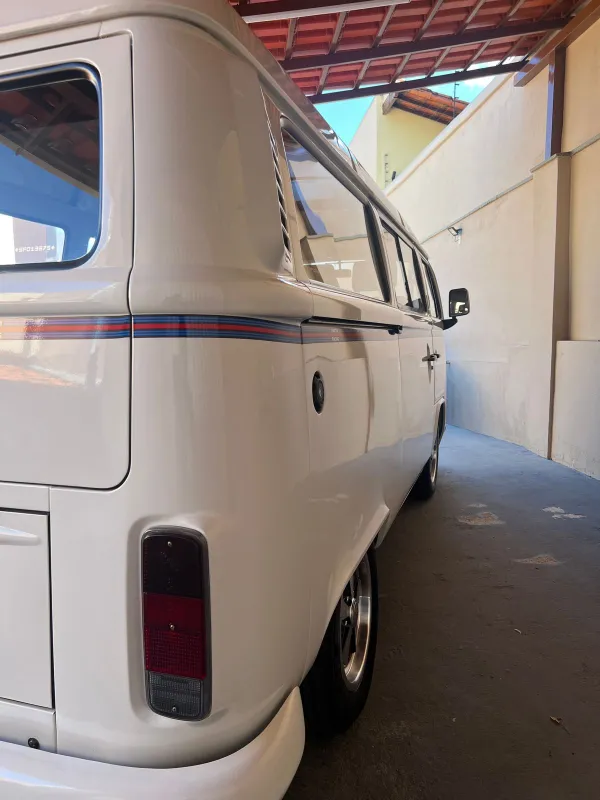 Kombi - Foto #9 do anúncio à venda de Carro clássico