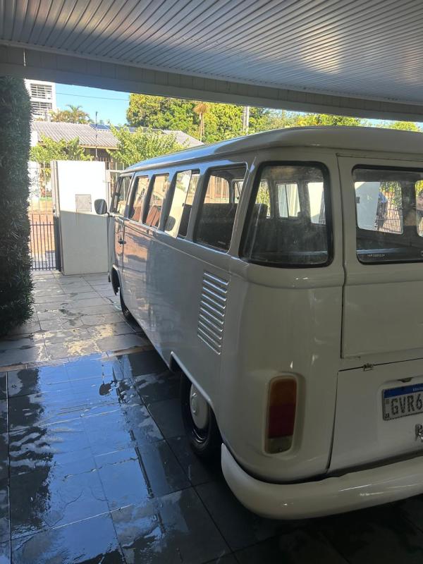 Kombi - Foto #5 do anúncio à venda de Carro clássico