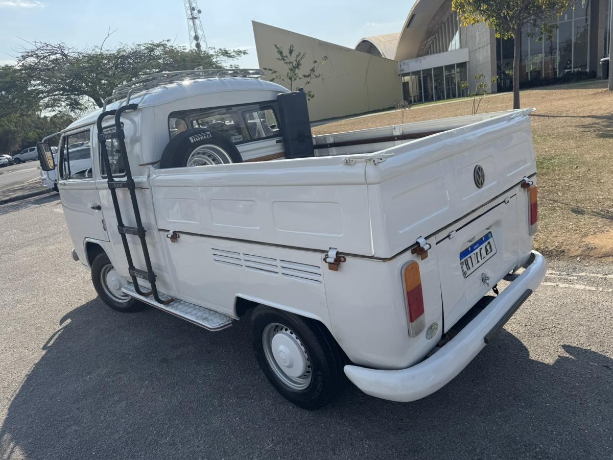 Kombi - Foto #4 do anúncio à venda de Carro clássico