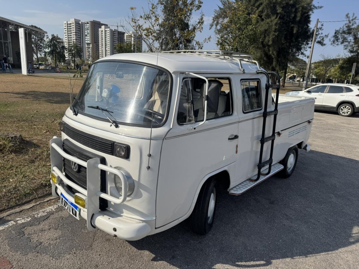 Kombi - Foto #12 do anúncio à venda de Carro clássico
