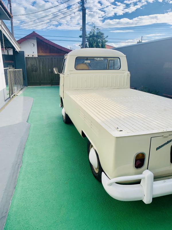 Kombi - Foto #2 do anúncio à venda de Carro clássico