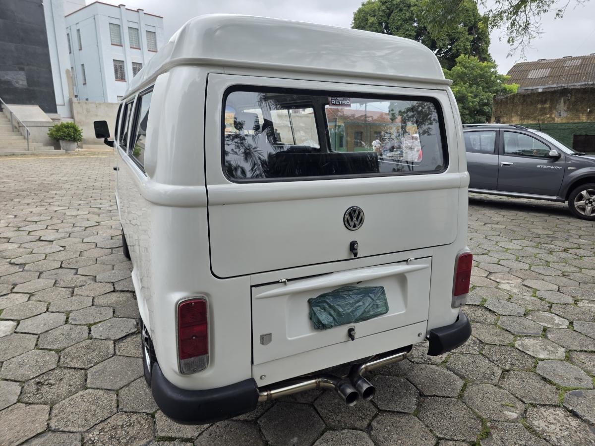 Kombi - Foto #2 do anúncio à venda de Carro clássico