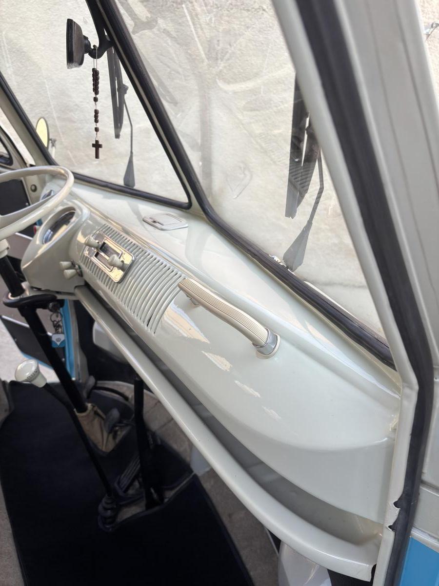 Kombi - Foto #7 do anúncio à venda de Carro clássico