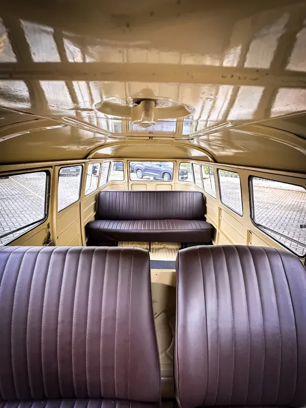 Kombi - Foto #6 do anúncio à venda de Carro clássico