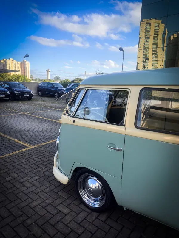 Kombi - Foto #20 do anúncio à venda de Carro clássico
