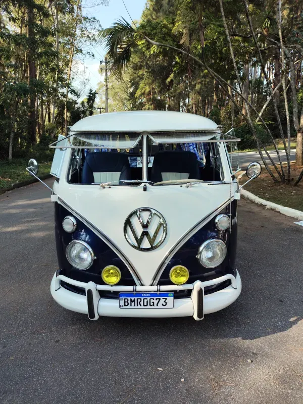 Kombi - Foto #3 do anúncio à venda de Carro clássico