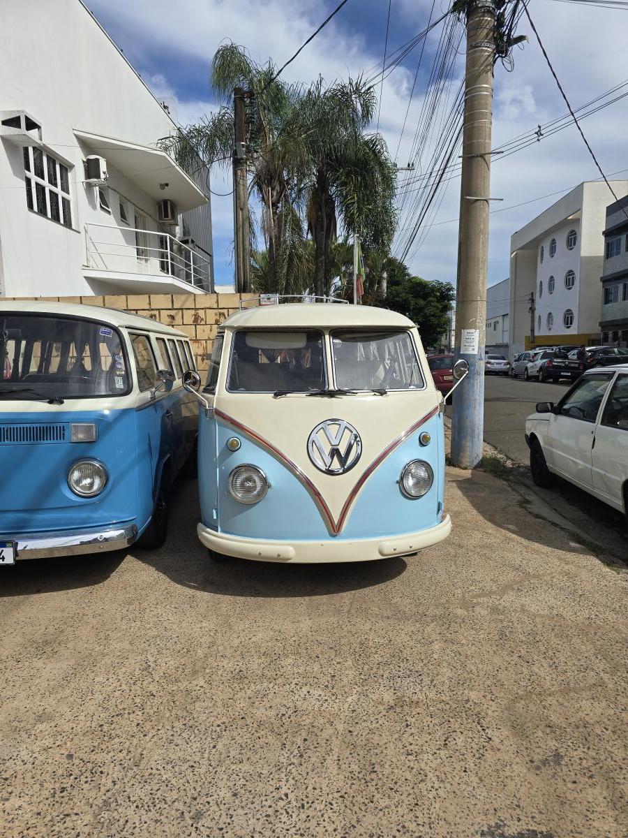 Kombi - Foto #3 do anúncio à venda de Carro clássico