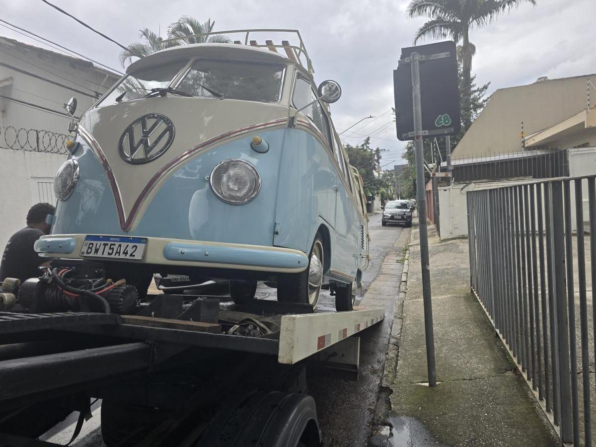 Kombi - Foto #7 do anúncio à venda de Carro clássico
