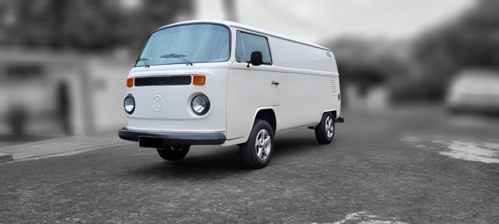 Kombi - Foto #2 do anúncio à venda de Carro clássico