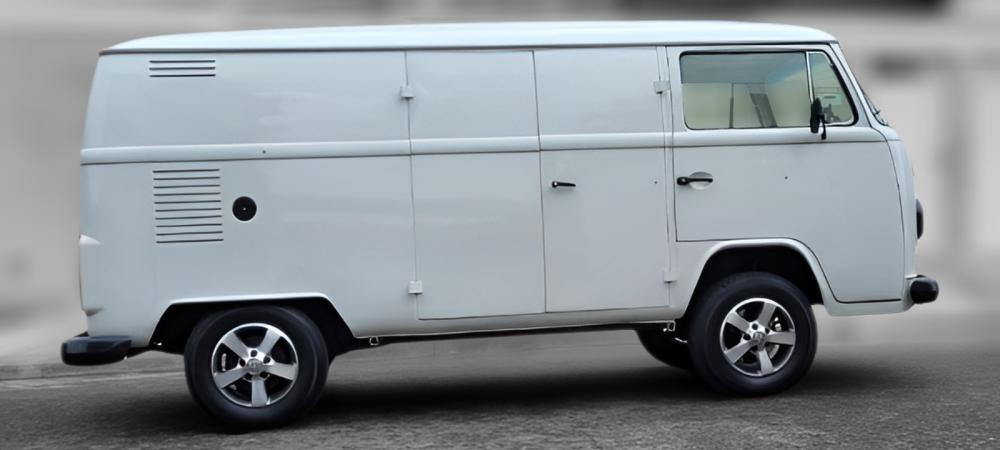 Kombi - Foto #4 do anúncio à venda de Carro clássico