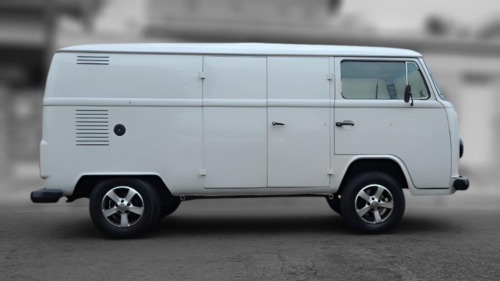 Kombi - Foto #10 do anúncio à venda de Carro clássico