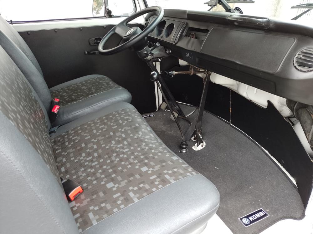 Kombi - Foto #23 do anúncio à venda de Carro clássico