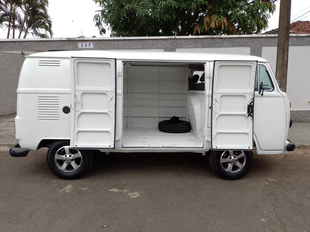 Kombi - Foto #34 do anúncio à venda de Carro clássico