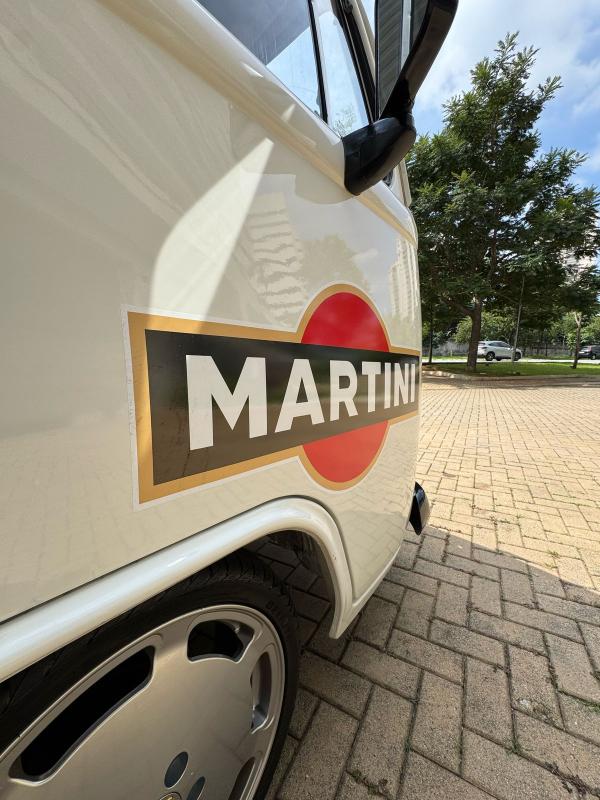 Kombi - Foto #3 do anúncio à venda de Carro clássico