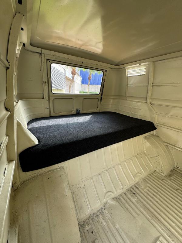 Kombi - Foto #7 do anúncio à venda de Carro clássico