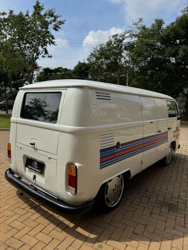 Kombi - Foto #11 do anúncio à venda de Carro clássico