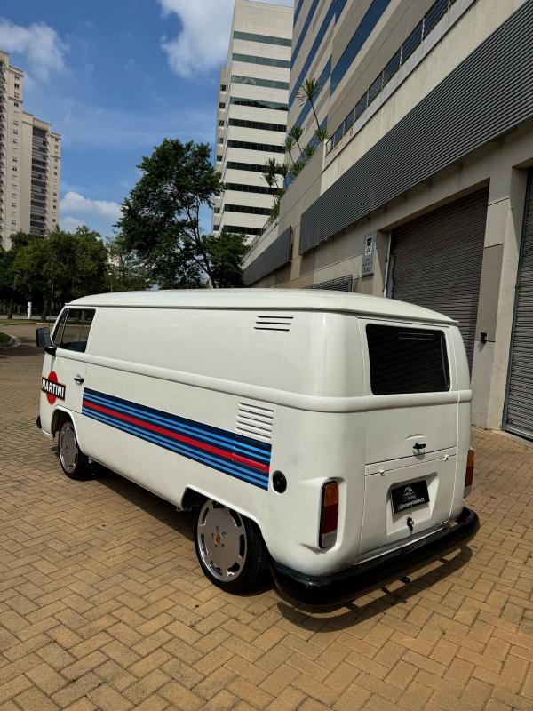 Kombi - Foto #14 do anúncio à venda de Carro clássico