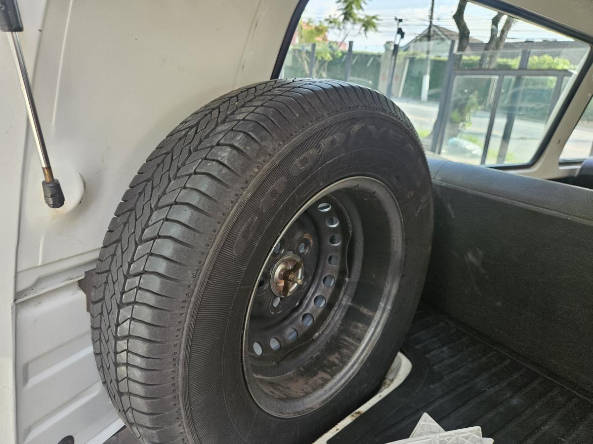 Kombi - Foto #11 do anúncio à venda de Carro clássico