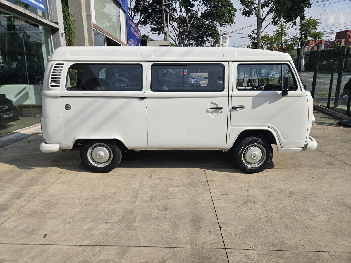 Kombi - Foto #12 do anúncio à venda de Carro clássico