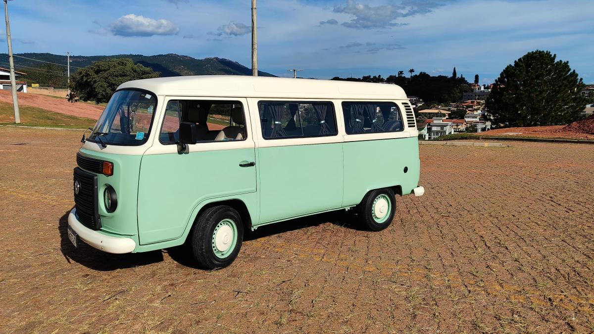 Kombi - Foto #4 do anúncio à venda de Carro clássico