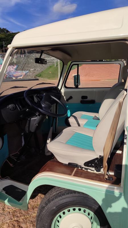 Kombi - Foto #7 do anúncio à venda de Carro clássico