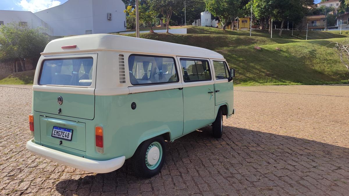 Kombi - Foto #9 do anúncio à venda de Carro clássico