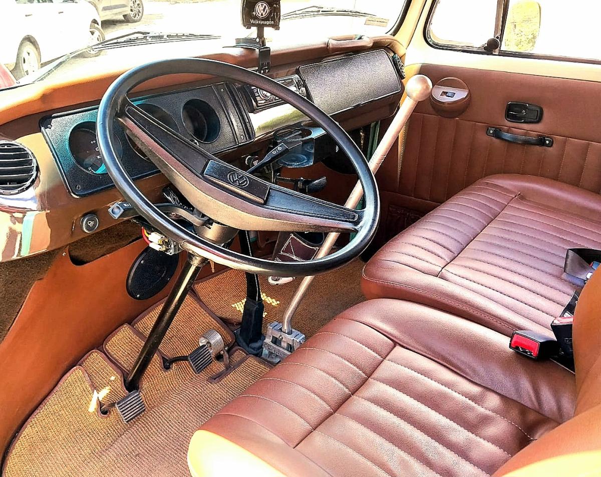 Kombi - Foto #5 do anúncio à venda de Carro clássico