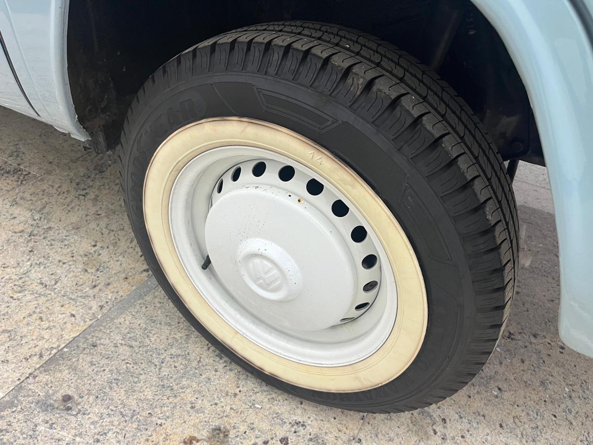 Kombi - Foto #14 do anúncio à venda de Carro clássico