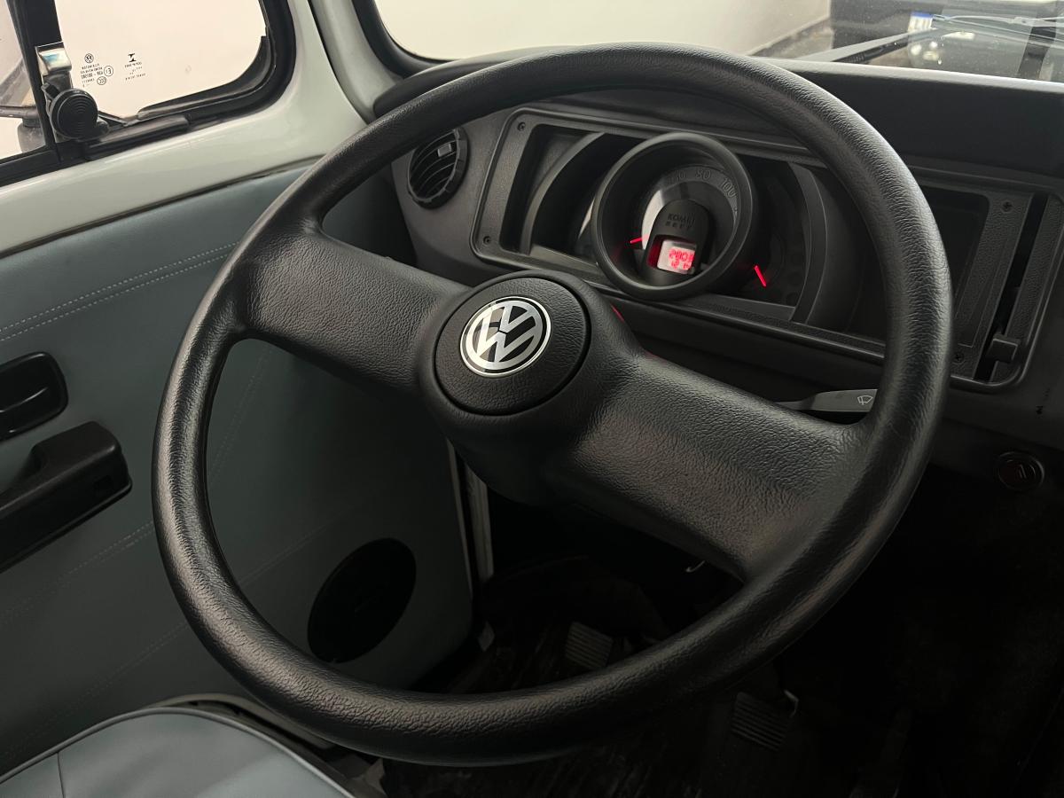 Kombi - Foto #17 do anúncio à venda de Carro clássico