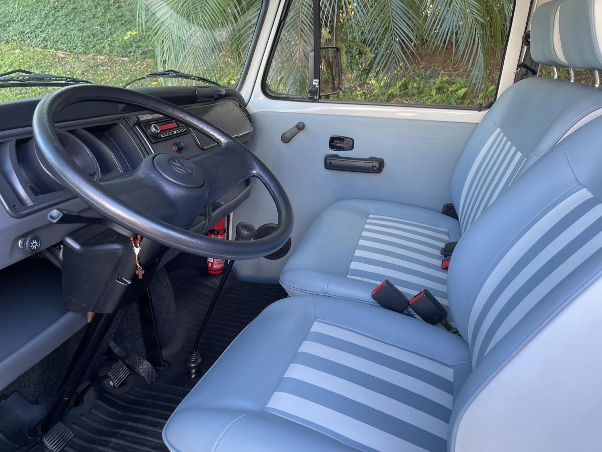 Kombi - Foto #6 do anúncio à venda de Carro clássico