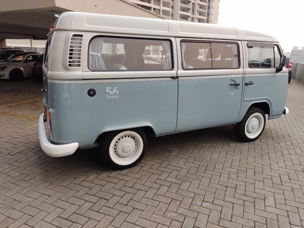 Kombi - Foto #5 do anúncio à venda de Carro clássico