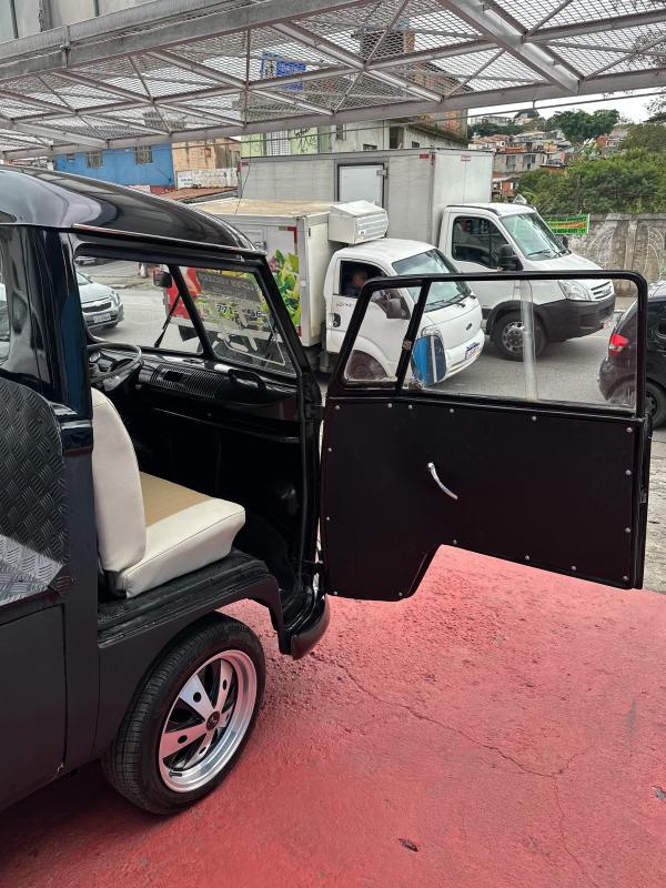 Kombi - Foto #7 do anúncio à venda de Carro clássico