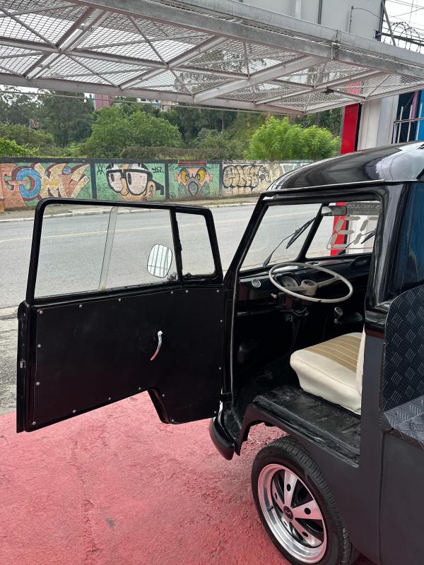 Kombi - Foto #8 do anúncio à venda de Carro clássico